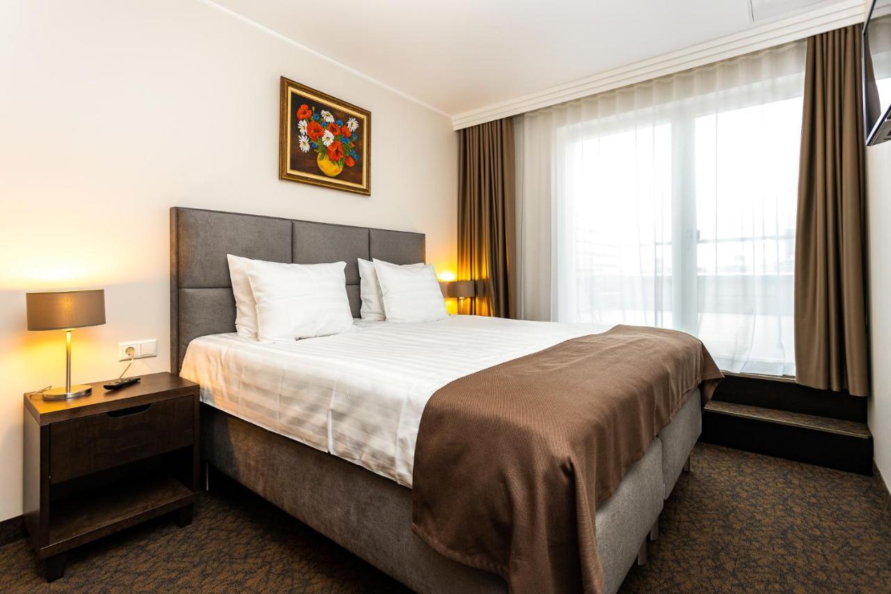 Adoryal Hotell Talin Exterior foto