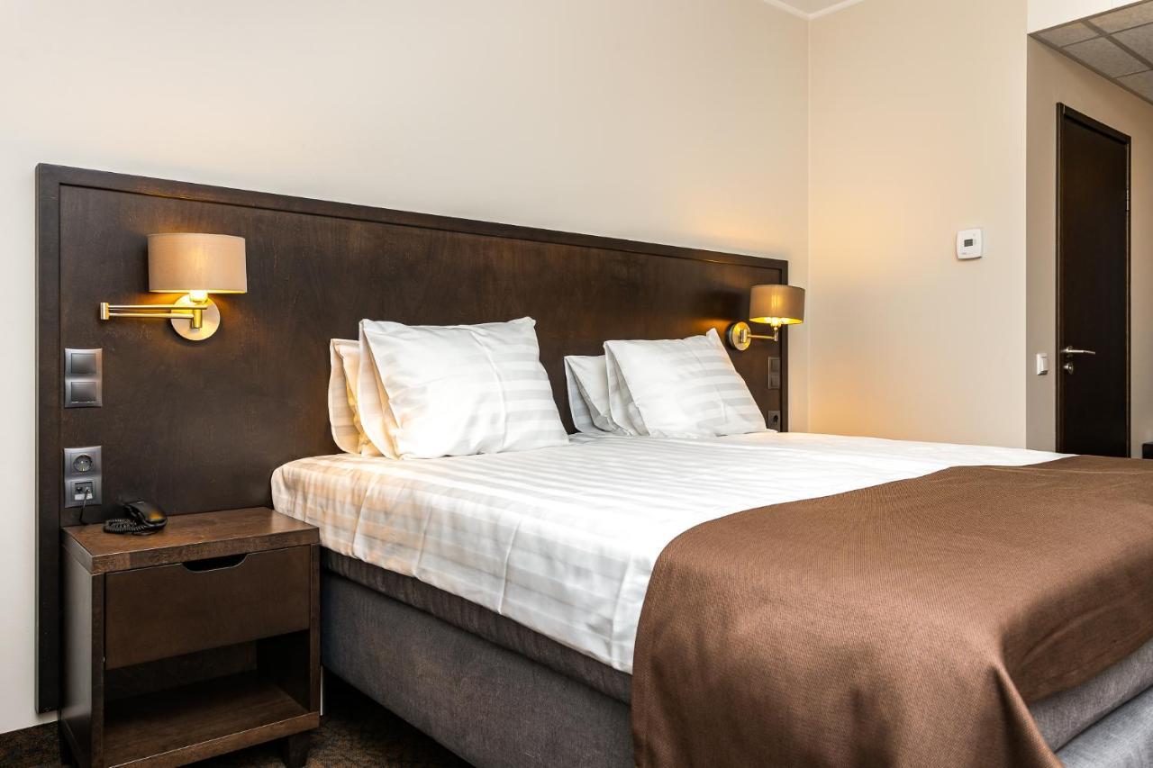Adoryal Hotell Talin Exterior foto