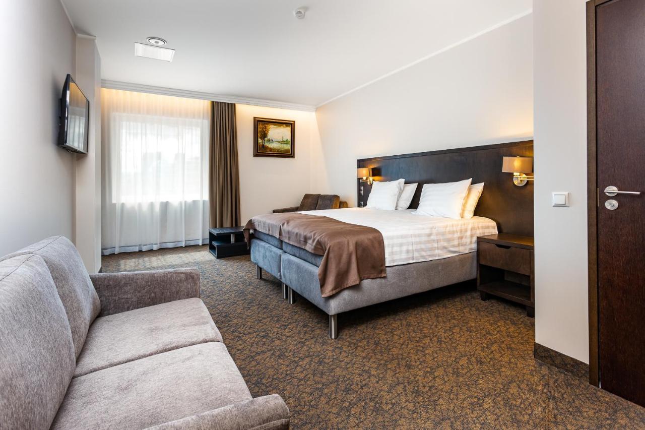 Adoryal Hotell Talin Exterior foto